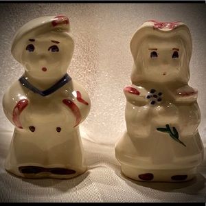 Vintage Dutch Boy & Girl Salt & Pepper Shaker Set